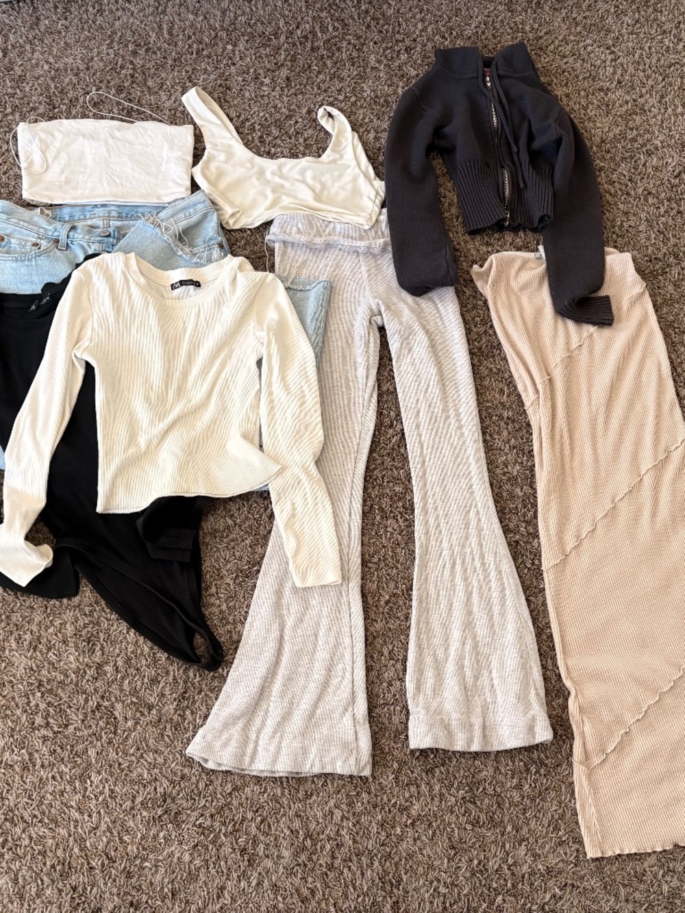 2 bottoms 4 tops bundles